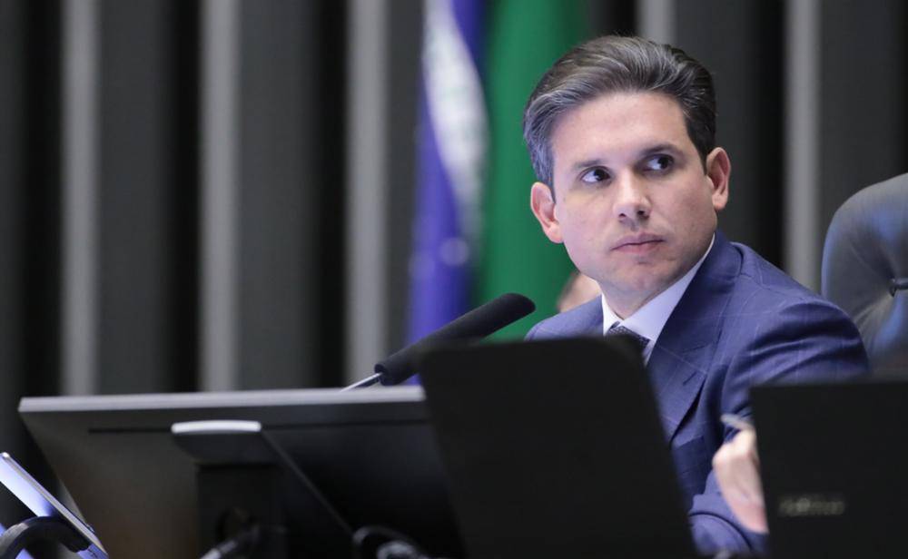 Presidente da Câmara dos Deputados confirma novo concurso: edital sai "logo, logo"