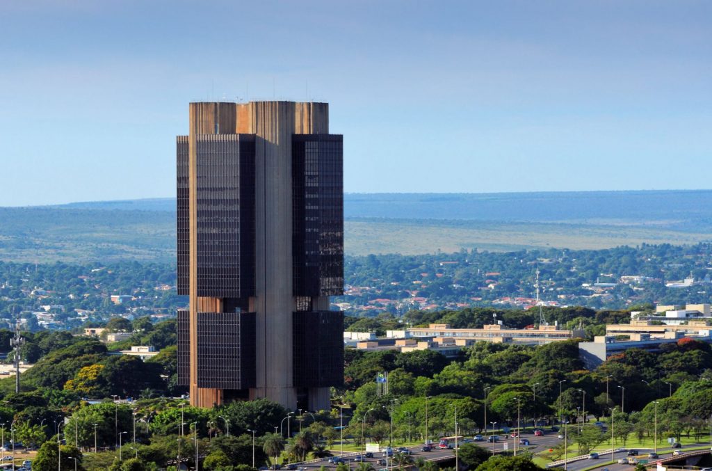 Concurso Bacen: portaria autoriza certame com 170 vagas para o BC