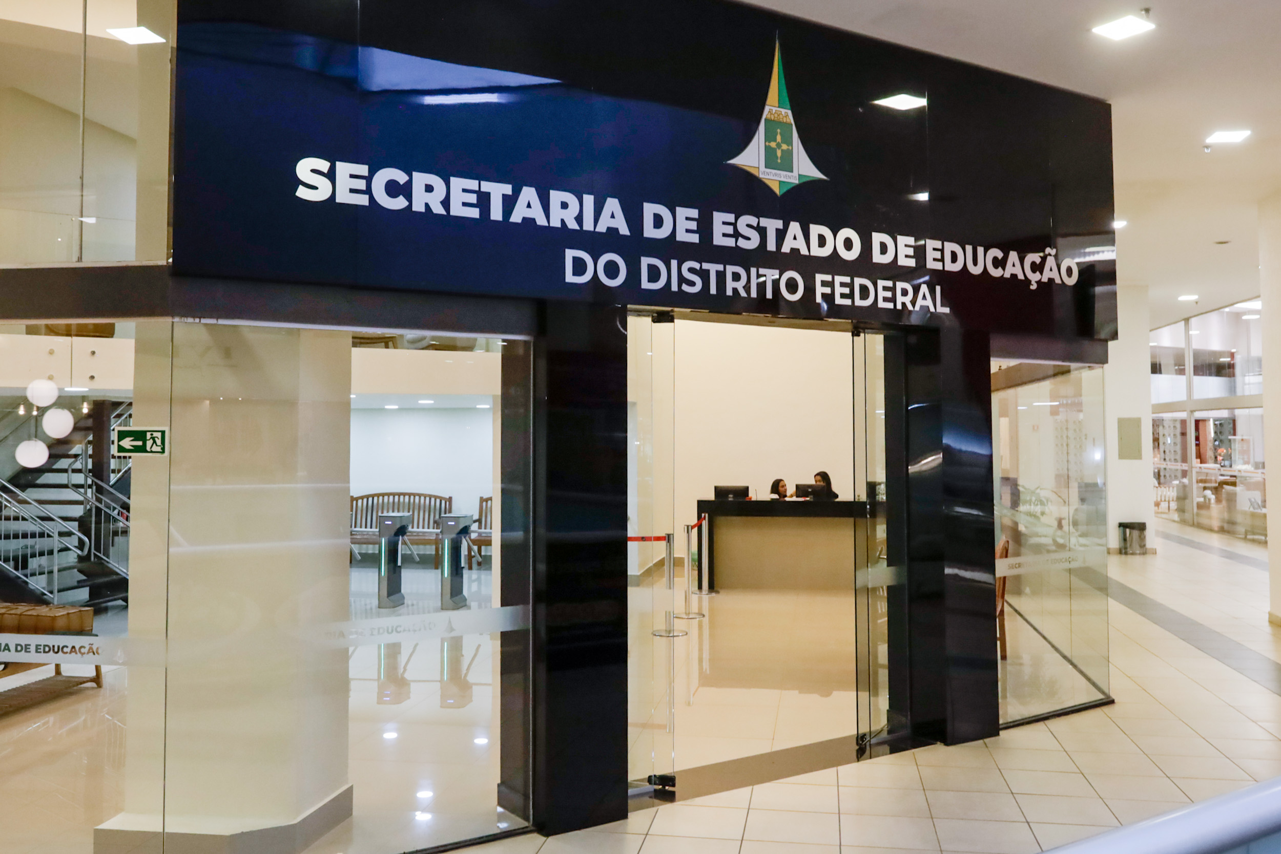 Concurso SEDF: novo secretário de Educação promete prioridade a vagas e edital